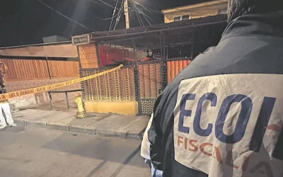 🚨🔫 Prisión preventiva por crimen en población Pacífico: Fiscalía formaliza a dos imputados en Arica
