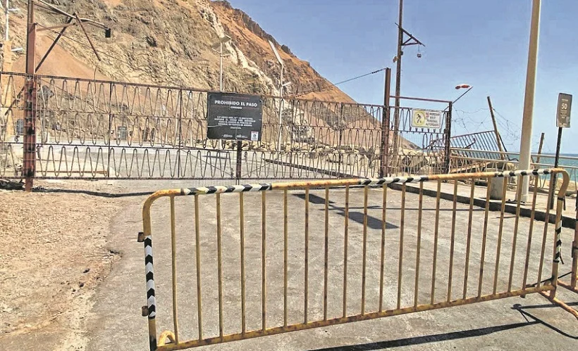 🚨⛰️ Grave advertencia en Anzota: ingreso ilegal pone vidas en riesgo por caída de rocas ⚠️